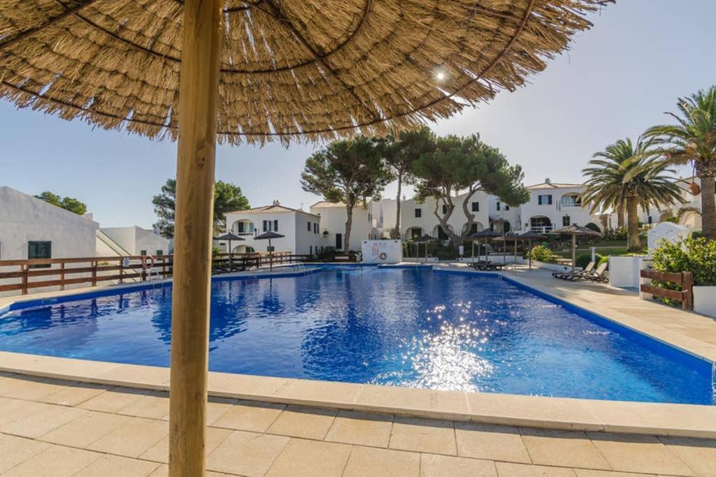 Happy Menorca apartamento duplex ,piscina,aire acondicionado,wiffi Port d'Addaia Exterior foto